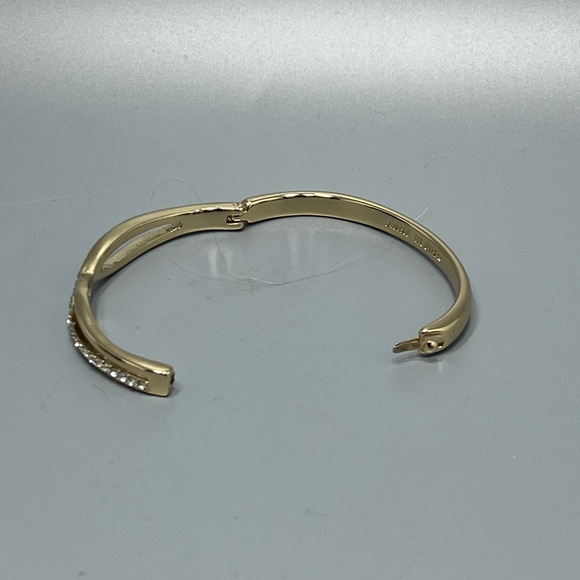 Anne Klein
Crystal Crisscross Bangle Bracelet - Picture 4 of 7